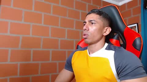 Adan Sin online show from 12-26-24, 06:01