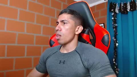 Adan Sin online show from 12-30-24, 06:38