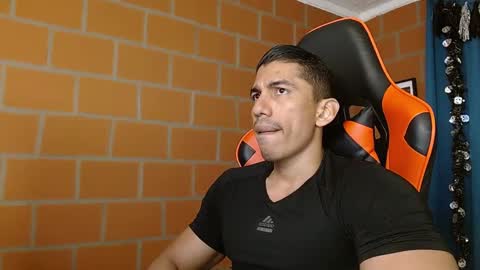 Adan Sin online show from 01-20-25, 02:14