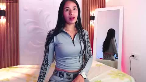 Snapshot of adara_bms chatting on 09-15-25, 12:05 EIMY online show from 09-15-25, 12:05