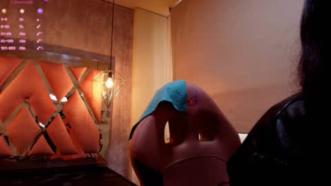 Snapshot of adara_evanss chatting on 10-12-25, 01:43 Adara online show from 10-12-25, 01:43