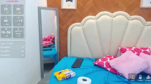 Snapshot of adarose_ chatting on 11-23-25, 10:48 adarose_ online show from 11-23-25, 10:48