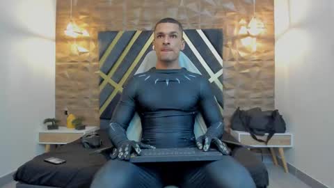 Snapshot of adbel_sady chatting on 10-31-25, 11:44 adbel sady online show from 10-31-25, 11:44