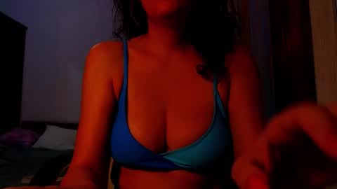 amy        online show from 10-08-25, 11:24