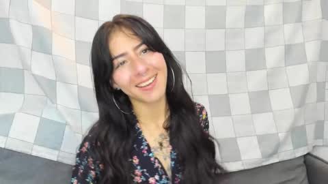 Snapshot of addiflower chatting on 11-18-25, 05:28 addi online show from 11-18-25, 05:28