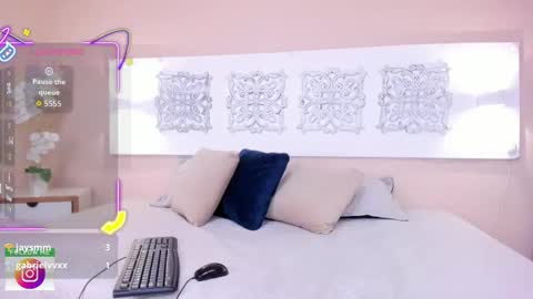 Adela Worsth online show from 12-18-25, 07:53