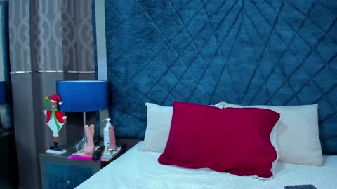 Snapshot of adelainebest chatting on 12-24-24, 11:06 Adelaine online show from 12-24-24, 11:06