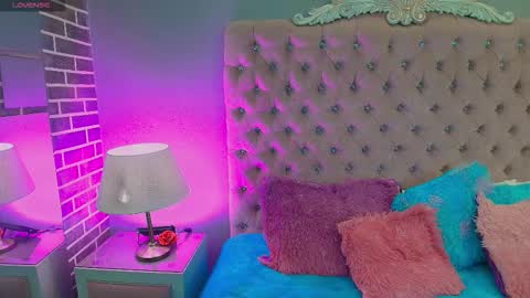 Snapshot of adelainebest chatting on 09-16-25, 07:04 Adelaine online show from 09-16-25, 07:04