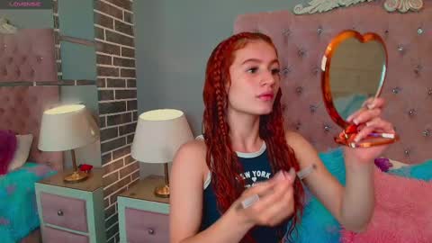 Snapshot of adelainebest chatting on 09-19-25, 04:58 Adelaine online show from 09-19-25, 04:58