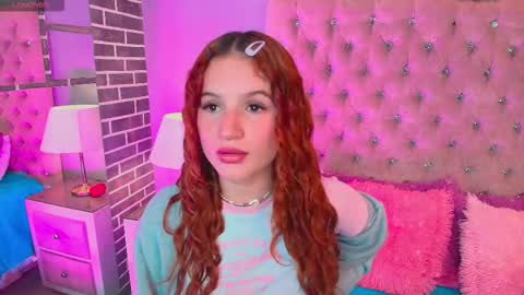 Snapshot of adelainebest chatting on 10-22-25, 03:29 Adelaine online show from 10-22-25, 03:29