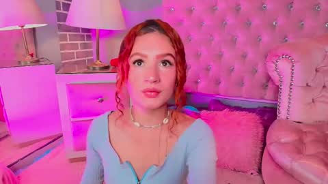 Snapshot of adelainebest chatting on 10-24-25, 05:48 Adelaine online show from 10-24-25, 05:48