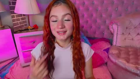 Snapshot of adelainebest chatting on 10-25-25, 05:26 Adelaine online show from 10-25-25, 05:26