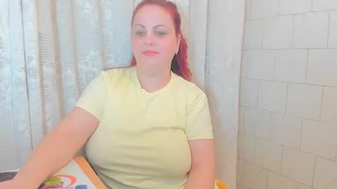 Snapshot of adelamilfsexy chatting on 01-05-25, 06:45 izabellamilf online show from 01-05-25, 06:45