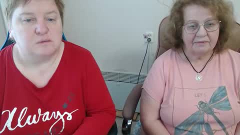 Snapshot of adelandsofia chatting on 01-13-26, 09:47 AdelAndSofia online show from 01-13-26, 09:47