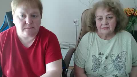 Snapshot of adelandsofia chatting on 03-09-26, 10:52 AdelAndSofia online show from 03-09-26, 10:52