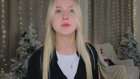 Snapshot of adele_armas chatting on 01-08-25, 12:17 Adele online show from 01-08-25, 12:17