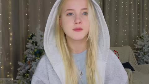 Snapshot of adele_armas chatting on 01-09-25, 09:05 Adele online show from 01-09-25, 09:05