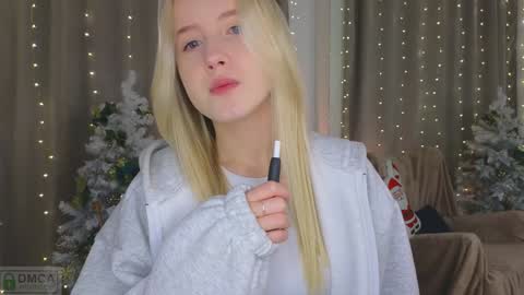 Snapshot of adele_armas chatting on 01-13-25, 06:16 Adele online show from 01-13-25, 06:16