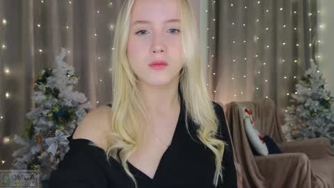 Snapshot of adele_armas chatting on 01-19-25, 06:00 Adele online show from 01-19-25, 06:00