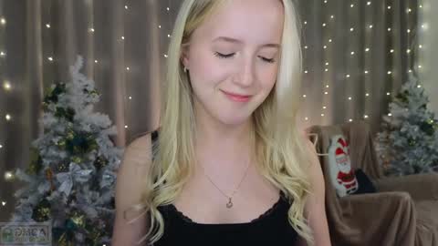 Snapshot of adele_armas chatting on 01-20-25, 12:04 Adele online show from 01-20-25, 12:04