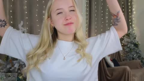 Snapshot of adele_armas chatting on 01-24-25, 08:32 Adele online show from 01-24-25, 08:32