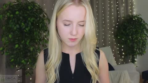 Snapshot of adele_armas chatting on 01-29-25, 09:28 Adele online show from 01-29-25, 09:28