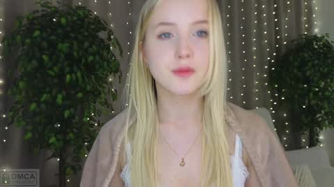 Snapshot of adele_armas chatting on 01-31-25, 08:54 Adele online show from 01-31-25, 08:54