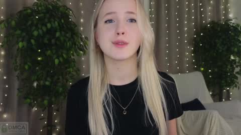 Snapshot of adele_armas chatting on 02-02-25, 12:30 Adele online show from 02-02-25, 12:30