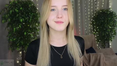 Snapshot of adele_armas chatting on 02-08-25, 12:28 Adele online show from 02-08-25, 12:28