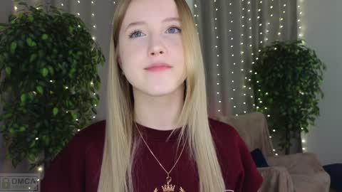 Snapshot of adele_armas chatting on 02-08-25, 06:12 Adele online show from 02-08-25, 06:12