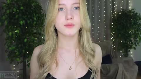 Snapshot of adele_armas chatting on 02-15-25, 12:26 Adele online show from 02-15-25, 12:26