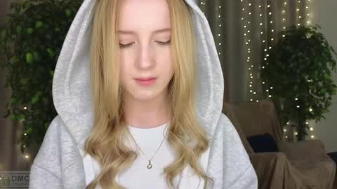 Snapshot of adele_armas chatting on 02-17-25, 12:54 Adele online show from 02-17-25, 12:54