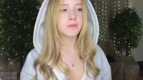 Snapshot of adele_armas chatting on 02-28-25, 12:32 Adele online show from 02-28-25, 12:32