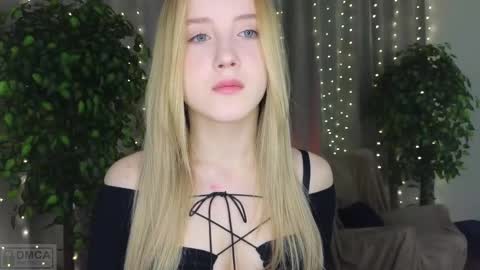 Snapshot of adele_armas chatting on 02-28-25, 07:14 Adele online show from 02-28-25, 07:14