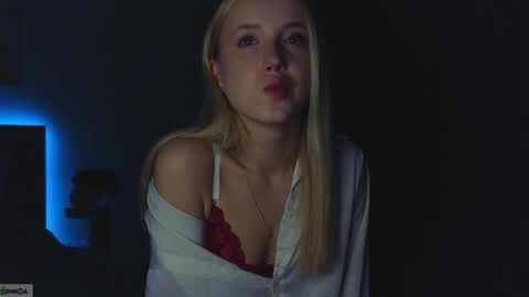 Snapshot of adele_armas chatting on 09-08-25, 09:36 Adele online show from 09-08-25, 09:36