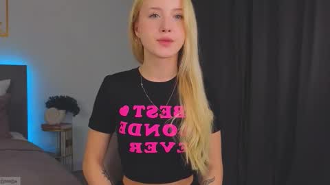 Snapshot of adele_armas chatting on 09-23-25, 09:29 Adele online show from 09-23-25, 09:29