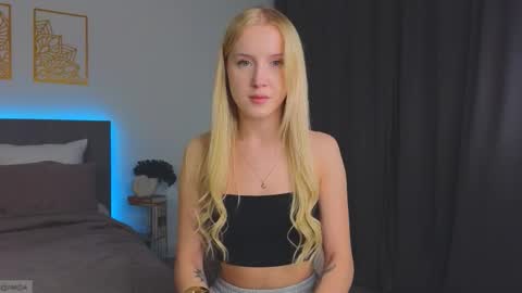 Snapshot of adele_armas chatting on 09-24-25, 10:24 Adele online show from 09-24-25, 10:24