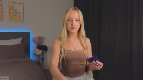 Snapshot of adele_armas chatting on 10-15-25, 10:43 Adele online show from 10-15-25, 10:43