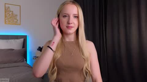 Snapshot of adele_armas chatting on 11-16-25, 10:37 Adele online show from 11-16-25, 10:37