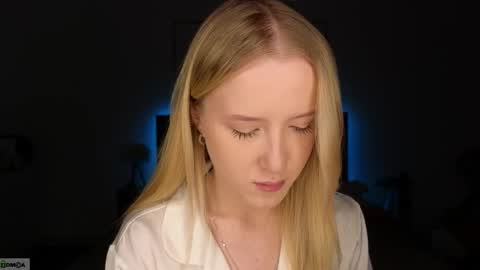 Adele online show from 02-05-26, 09:08