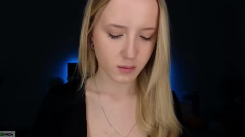 Adele online show from 02-08-26, 08:45