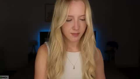 Adele online show from 03-14-26, 09:20