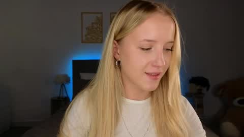 Adele online show from 03-22-26, 08:12