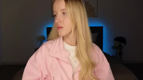 Adele online show from 04-23-26, 09:17