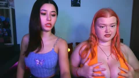 Snapshot of adele_kiara chatting on 10-22-25, 01:28 adele_kiara online show from 10-22-25, 01:28