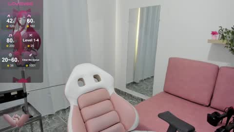 Snapshot of adele_latinlady chatting on 02-05-25, 08:46 Sofi online show from 02-05-25, 08:46