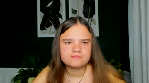 Snapshot of adelecruzz chatting on 05-01-26, 11:59 adelecruzz online show from 05-01-26, 11:59