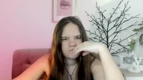 Snapshot of adelecruzz chatting on 05-22-26, 12:00 adelecruzz online show from 05-22-26, 12:00