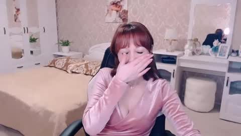 Snapshot of adelemoran chatting on 01-19-25, 10:39 AdeleMoran online show from 01-19-25, 10:39