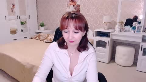 Snapshot of adelemoran chatting on 02-27-25, 12:54 AdeleMoran online show from 02-27-25, 12:54